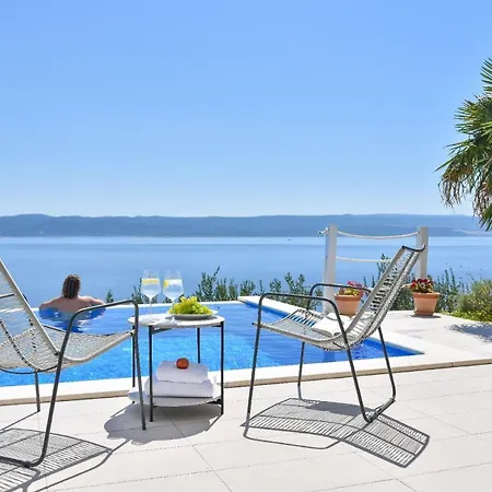 Blue Dream Mit Infinity-pool Und Whirlpool *