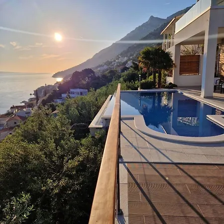 Blue Dream Mit Infinity-pool Und Whirlpool Holiday home Pisak