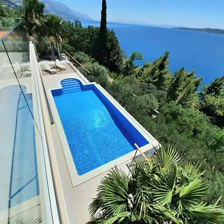 Holiday home Blue Dream Mit Infinity-pool Und Whirlpool Pisak