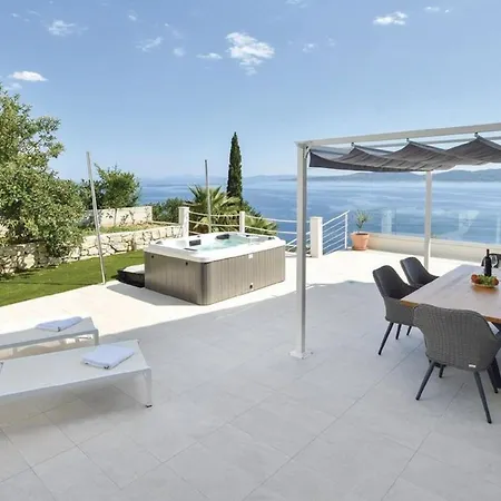 Blue Dream Mit Infinity-pool Und Whirlpool * Pisak